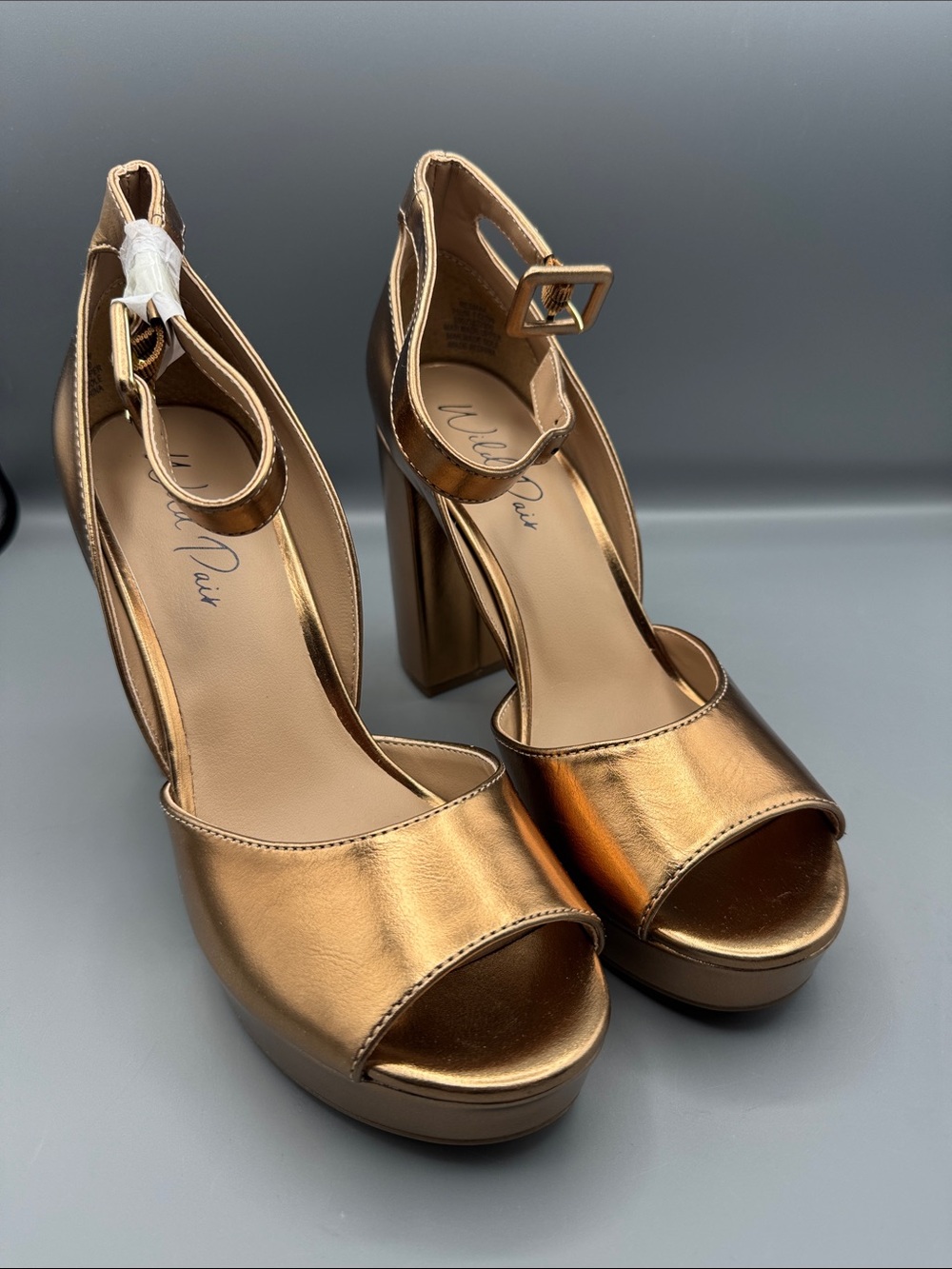 Wild Pair Women's Reemaa Round Toe Dress Sandals
